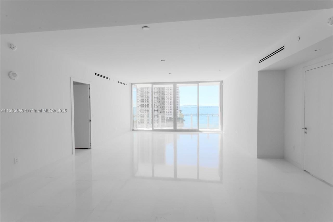 Biscayne Blvd Way & SE 2nd Ave - Photo 7 of 26