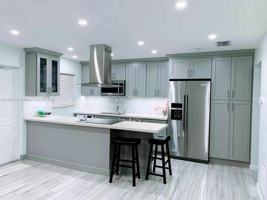 featured image of 600 Northeast 7th Avenue