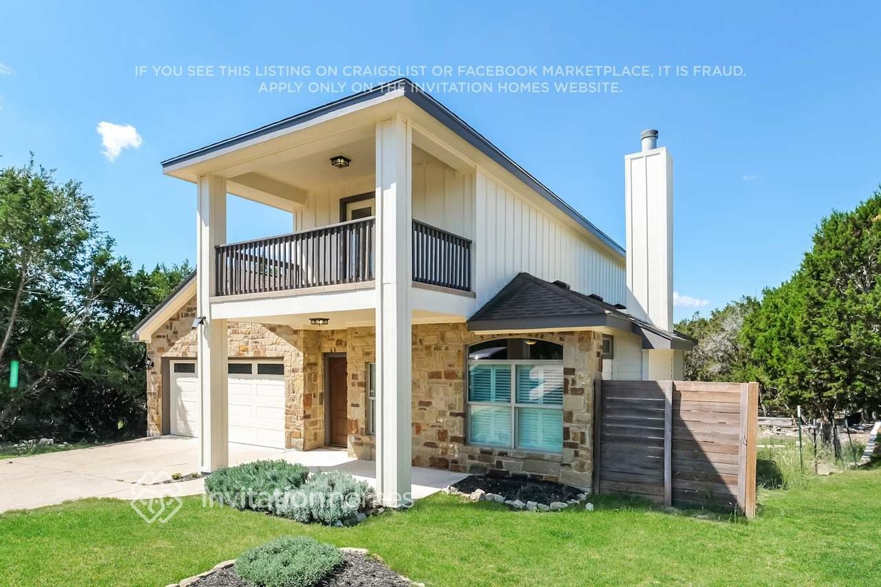 10204 Thomas Lane - Photo 2 of 16