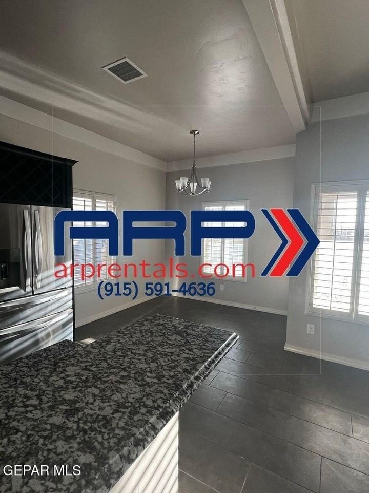 3720 Loma Jacinto Drive - Photo 7 of 25