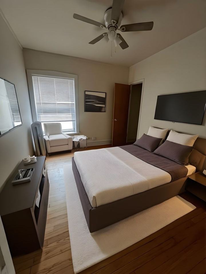 3348 West Sunnyside Avenue - Photo 5 of 12