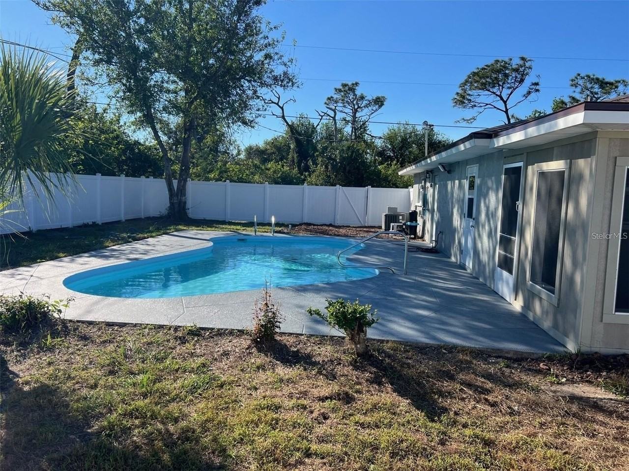 6498 Amory Street - Photo 2 of 17