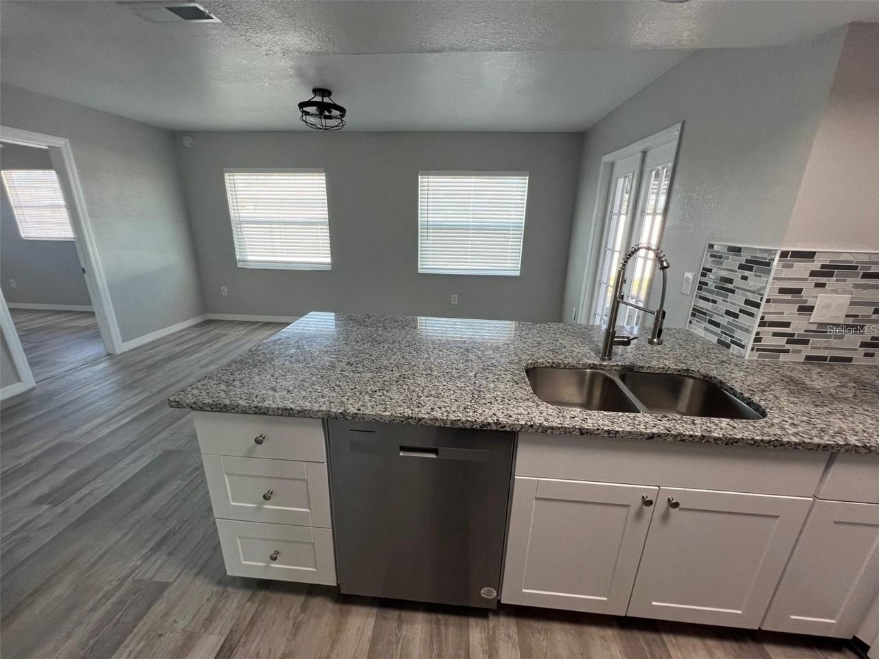 6498 Amory Street - Photo 7 of 17