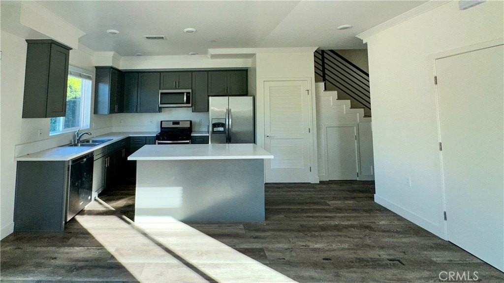 14019 Vanowen Street #104 - Photo 4 of 16