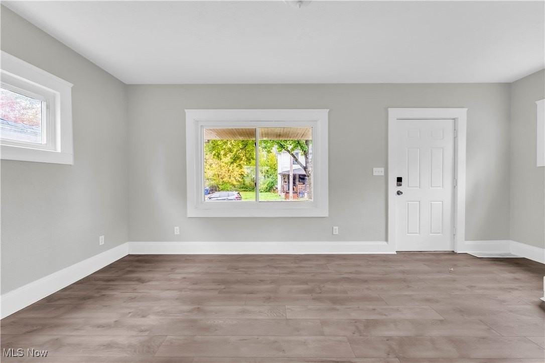 7812 Force Ave - Photo 4 of 25