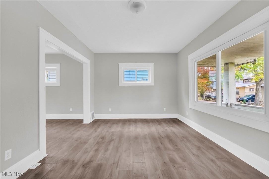 7812 Force Ave - Photo 5 of 25