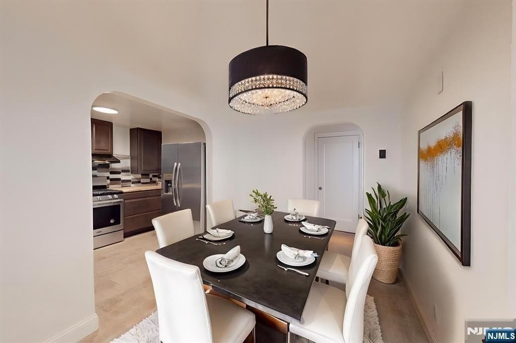 204 Philip Ave - Photo 4 of 8