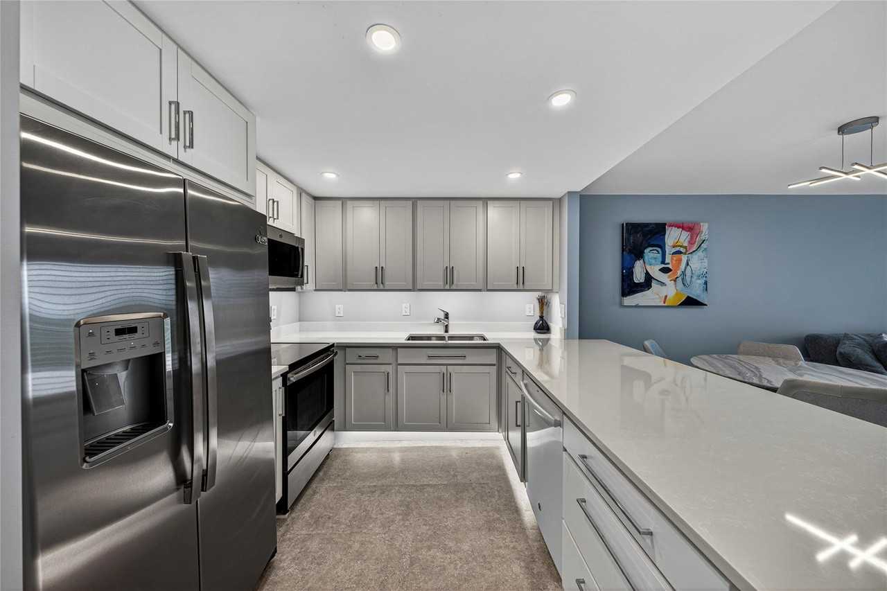 1800 North Andrews Avenue - Photo 4 of 9