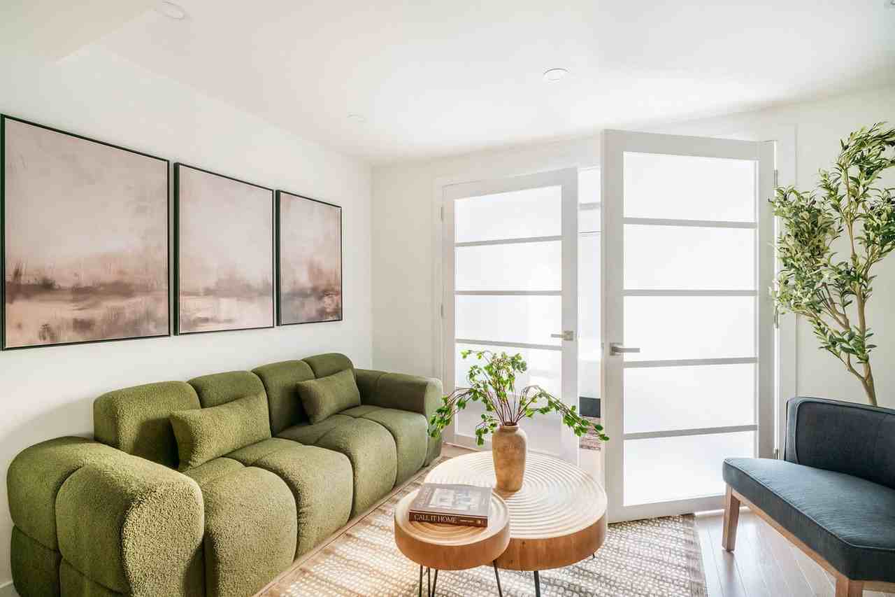 335 E 22nd St #1356853P - Photo 4 of 21