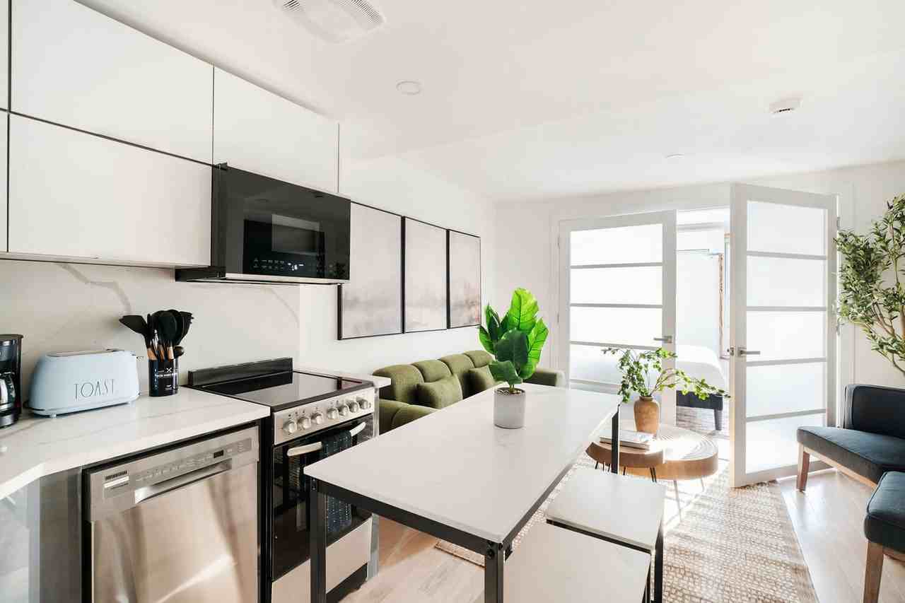 335 E 22nd St #1356853P - Photo 7 of 21
