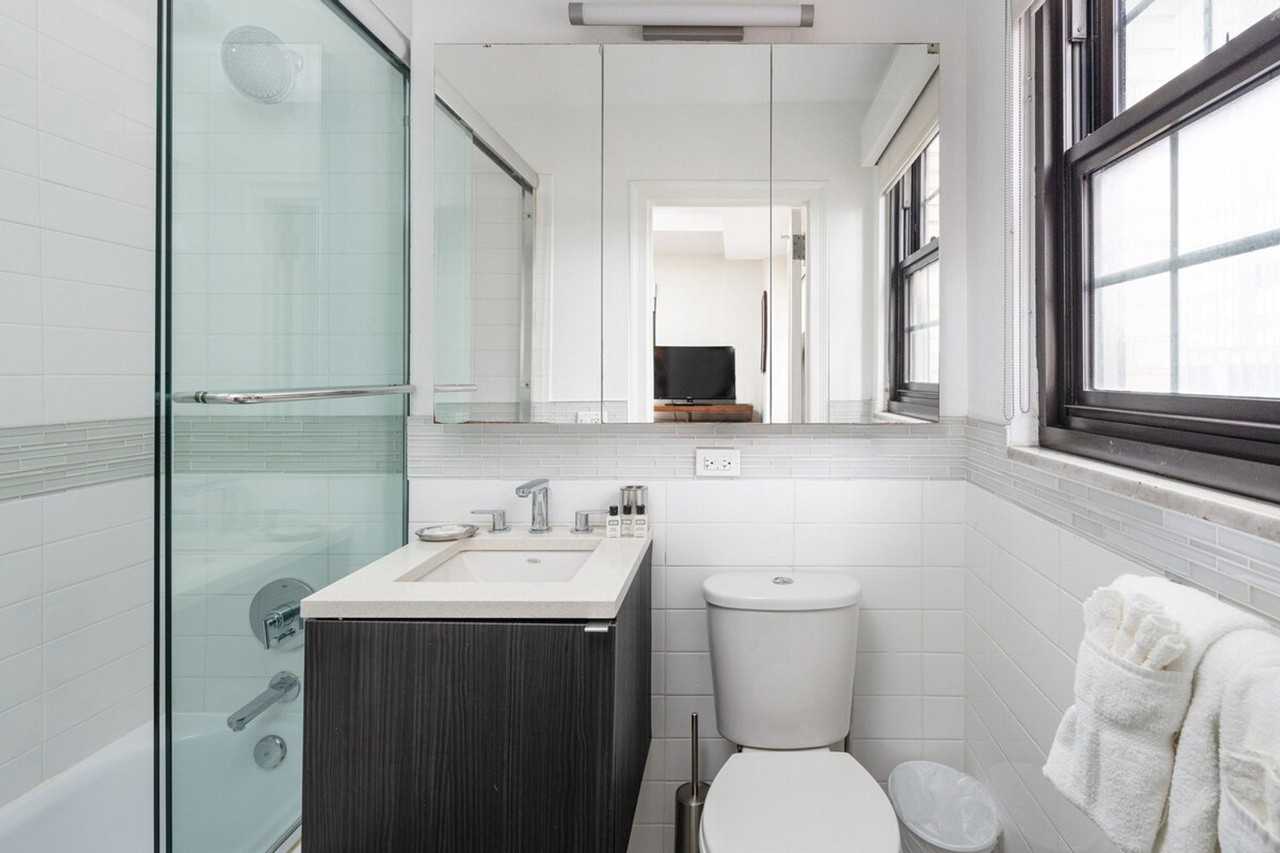 413 E 50th St #1058802P - Photo 7 of 15