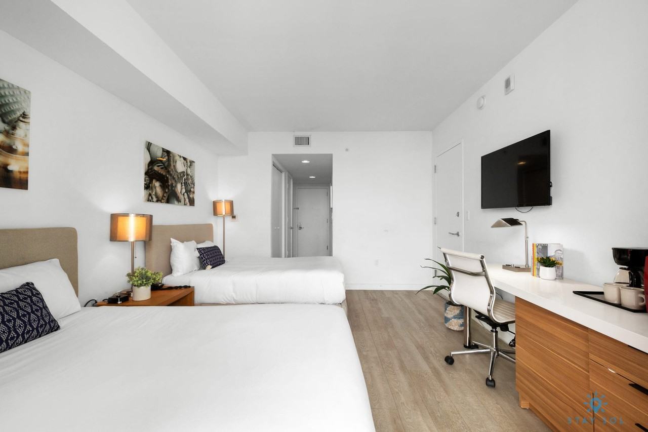 2602 E Hallandale Beach Blvd #1227303P - Photo 3 of 19