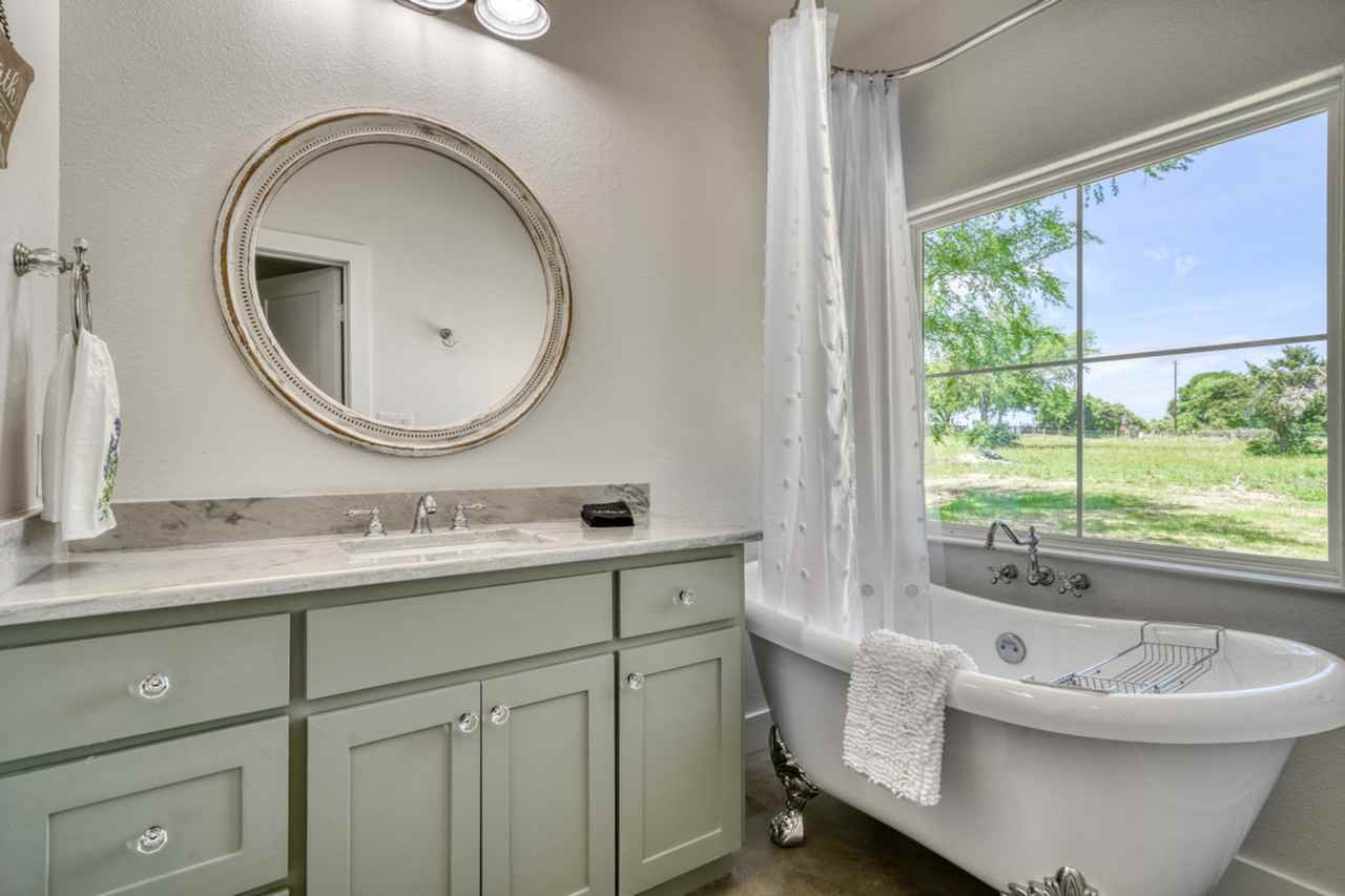 8300 Lone Star Rd #1328077P - Photo 2 of 37