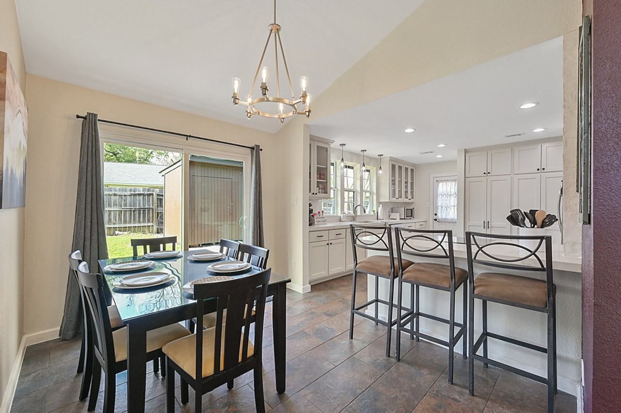 1409 Clement Ct #1328074P - Photo 7 of 32