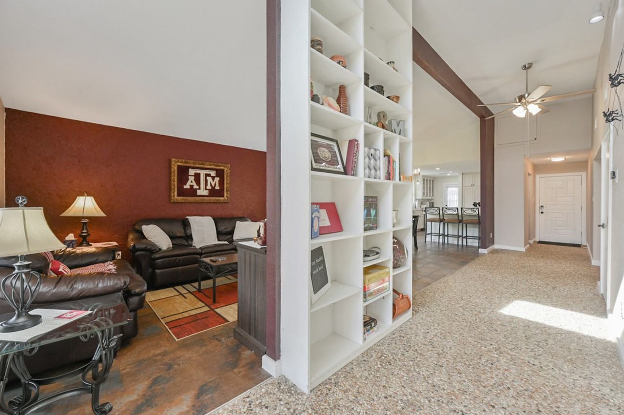 1409 Clement Ct #1328074P - Photo 7 of 33