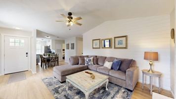 featured image of 608 Navarro Dr