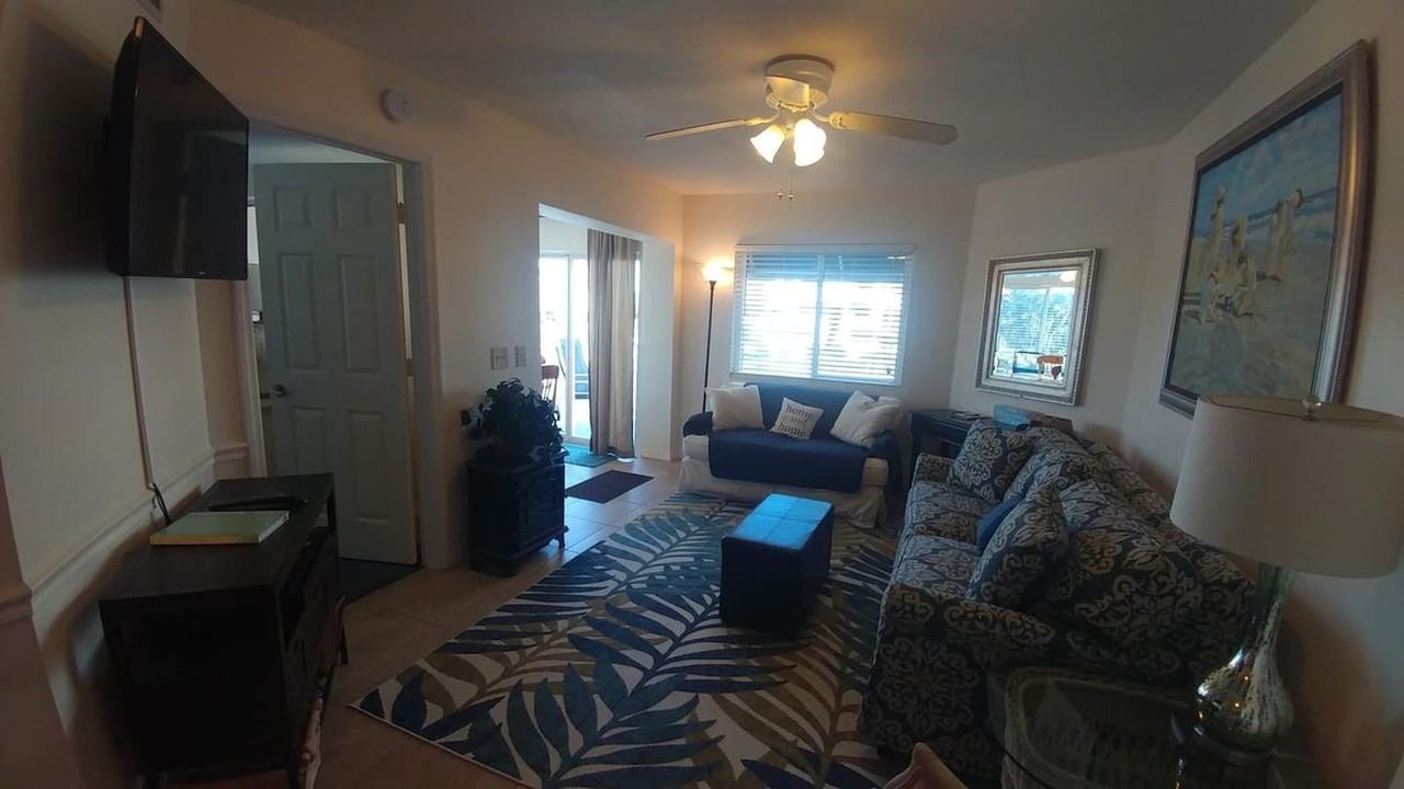 8600 Ridgewood Avenue - Photo 2 of 26