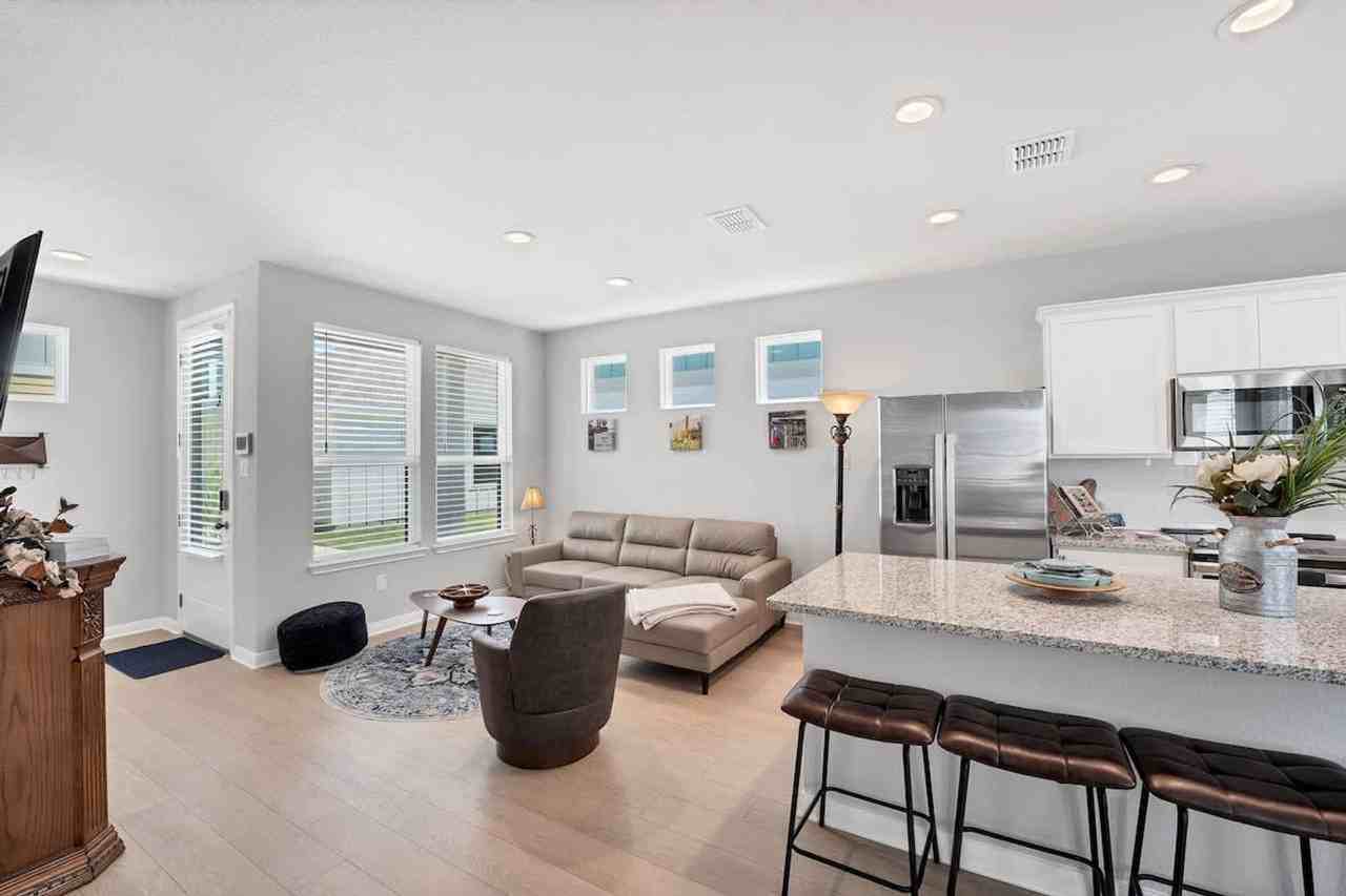 2147 Hofstaat #1351223P - Photo 5 of 16