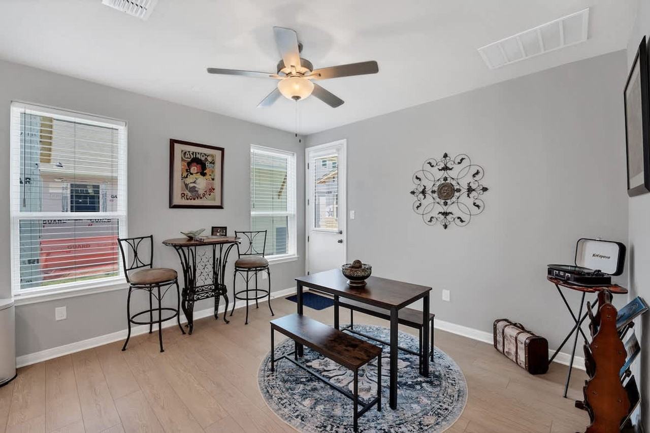 2147 Hofstaat #1351223P - Photo 7 of 16