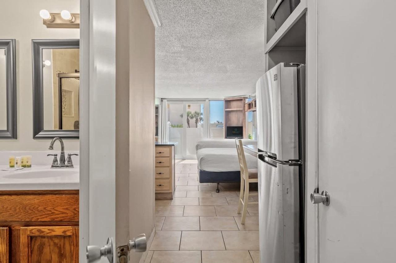 8817 S Thomas Dr #1354907P - Photo 2 of 25