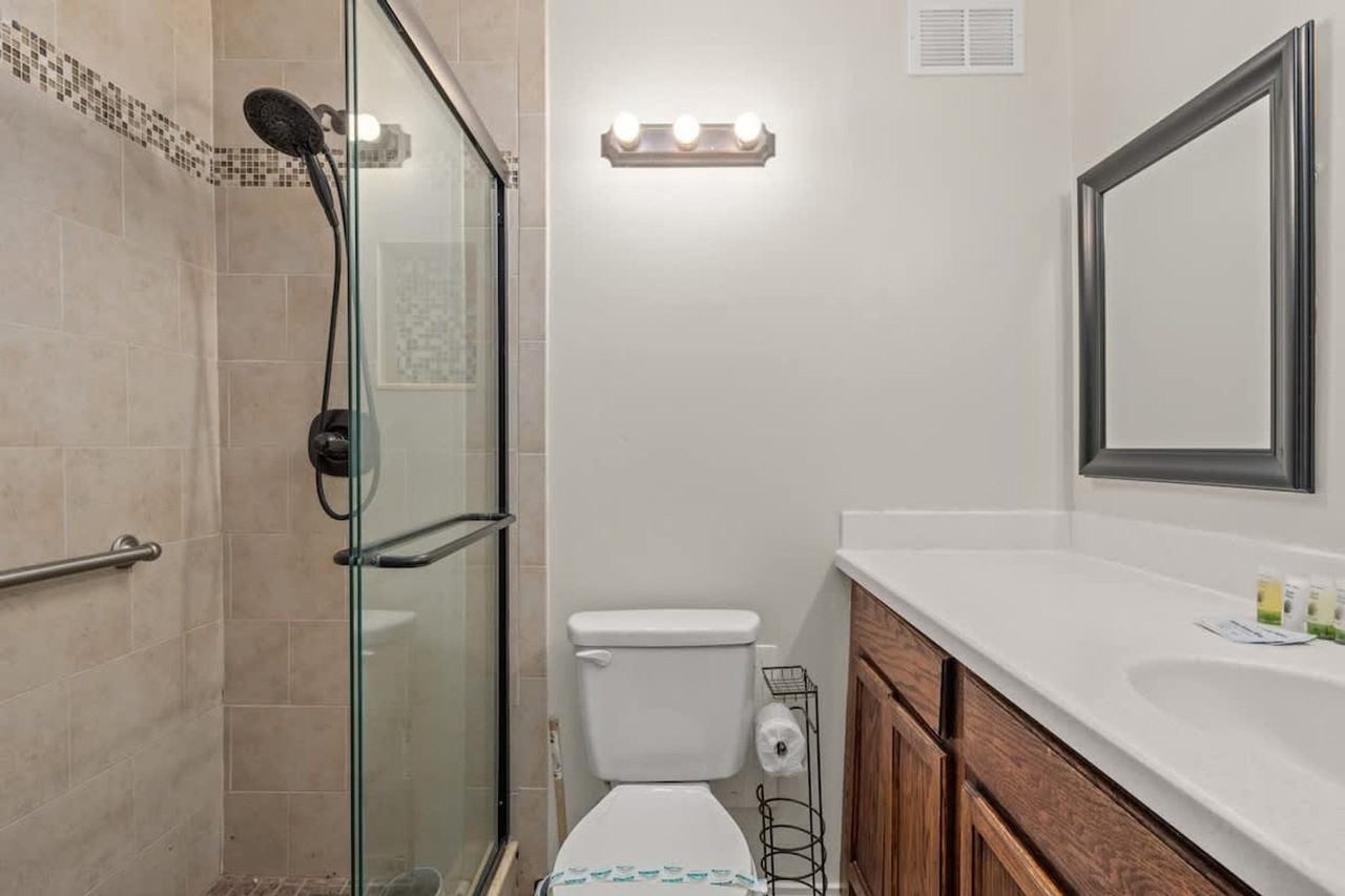 8817 S Thomas Dr #1354907P - Photo 3 of 25