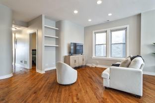 2214 West Barry Avenue - Photo 1 of 1