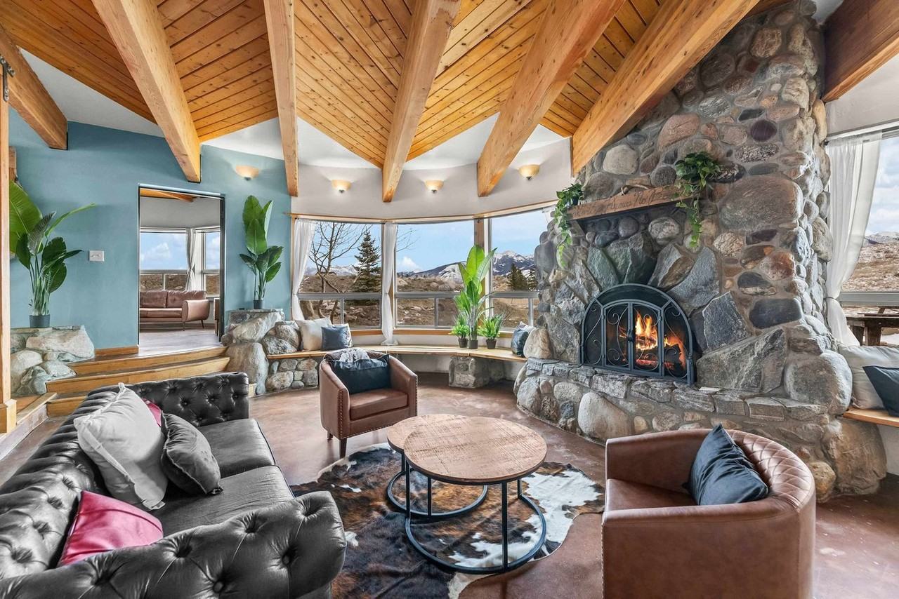 84 Arcturus Dr #1366038P - Photo 3 of 50