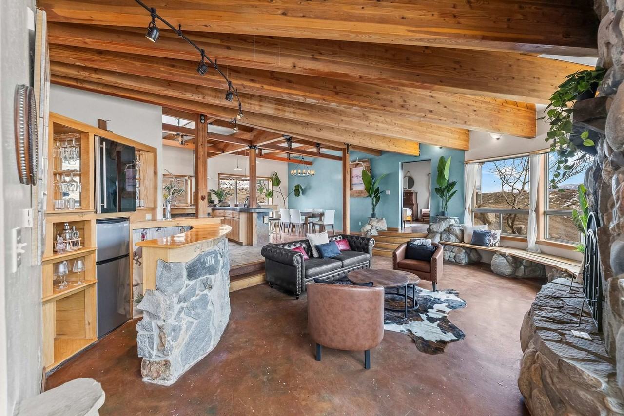 84 Arcturus Dr #1366038P - Photo 2 of 50