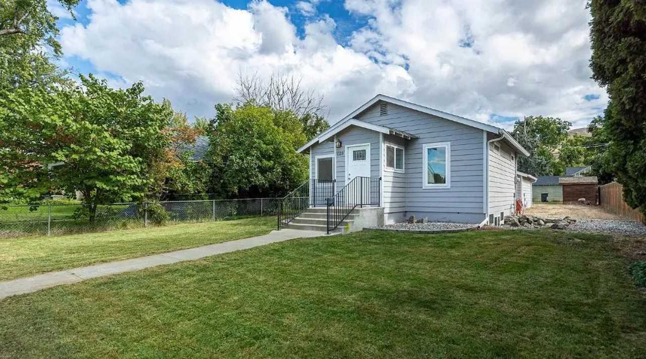 1123 Prosser Ave #1324036P - Photo 4 of 44