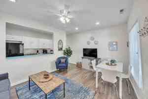 featured image of 105 Ash St