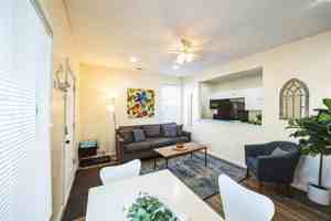 featured image of 105 Ash St