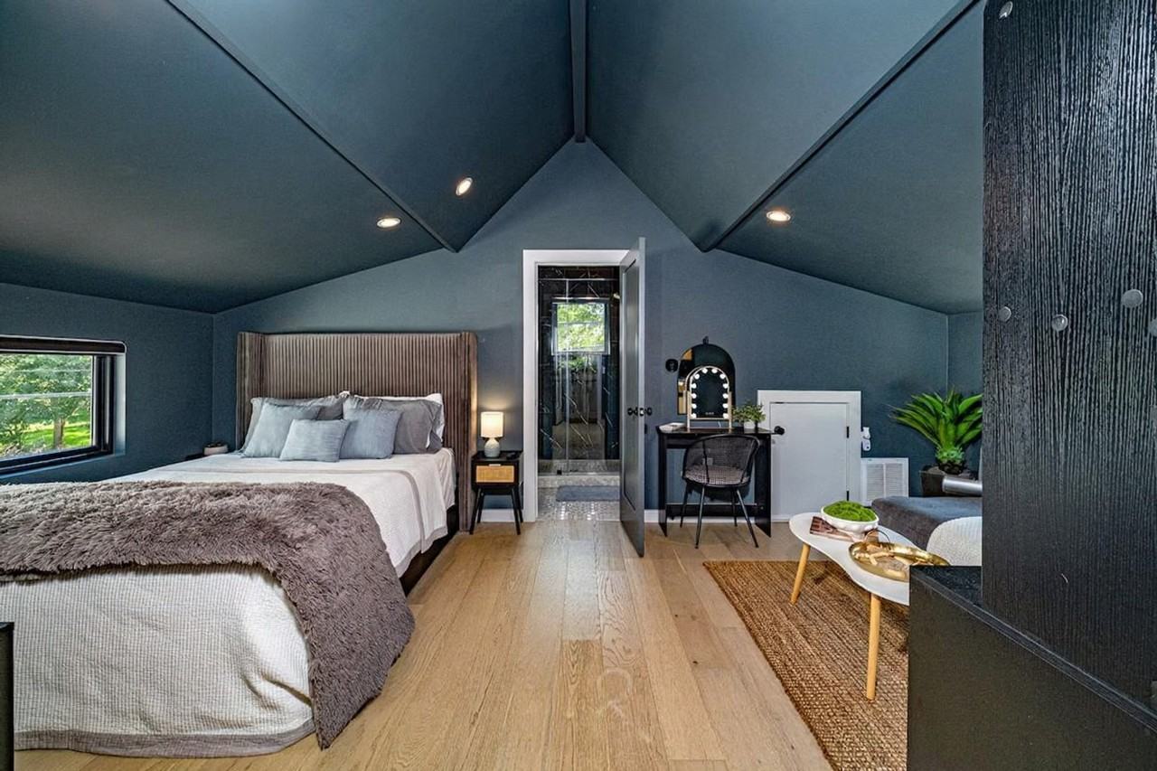 1818 W 39th St #1295600P - Photo 3 of 8