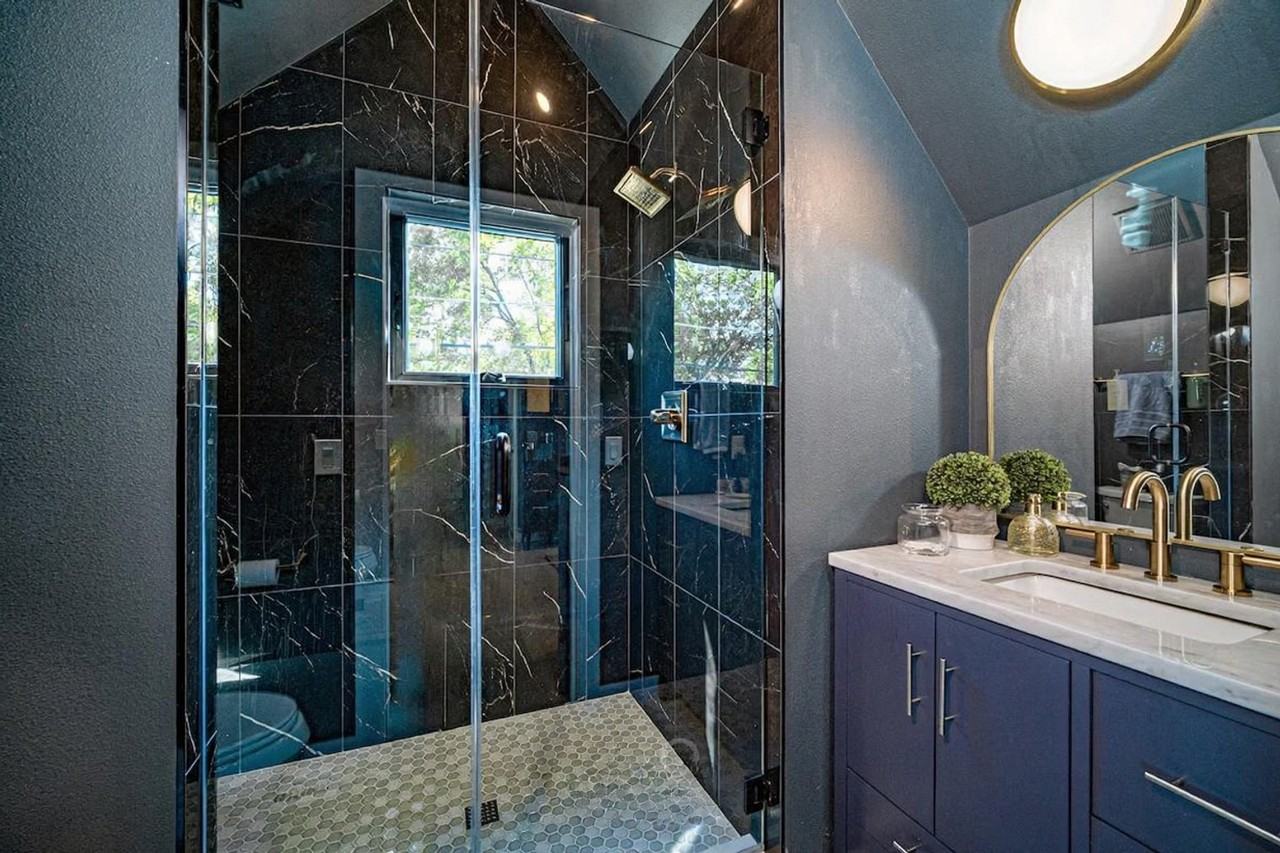 1818 W 39th St #1295600P - Photo 6 of 8