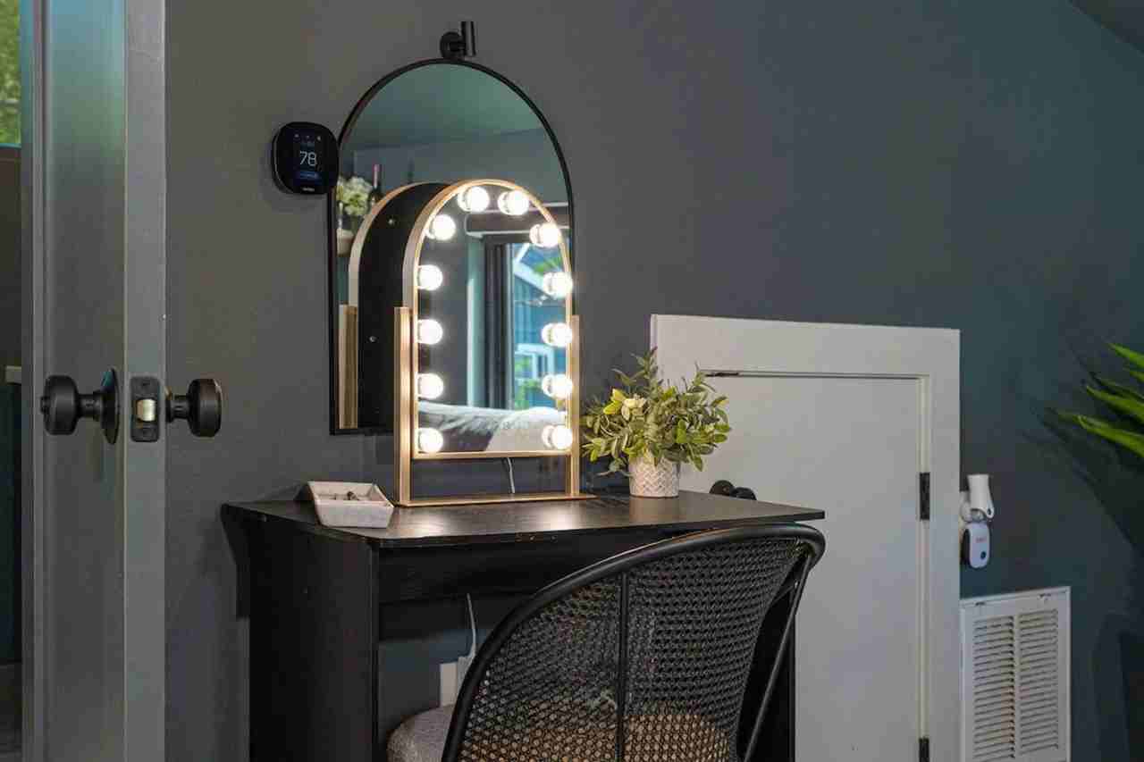 1818 W 39th St #1295600P - Photo 7 of 8