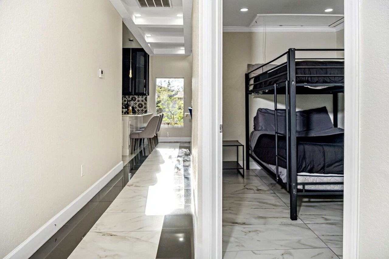 219 Utah St #1295583P - Photo 6 of 50