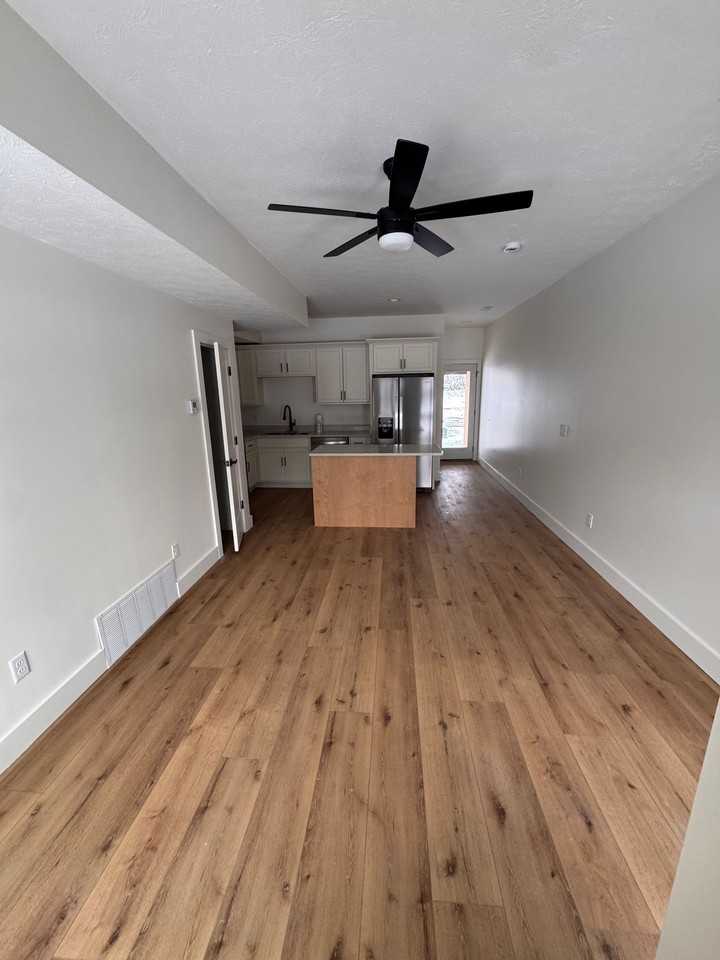 Sunset on 107 - Photo 4 of 10