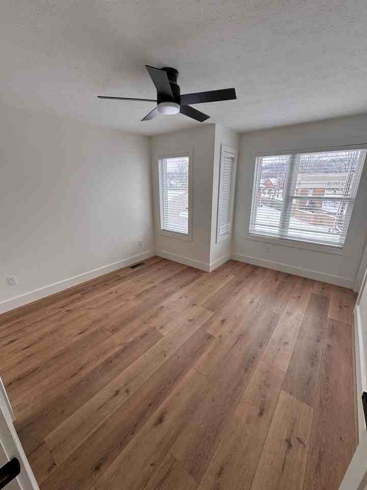 Sunset on 107 - Photo 5 of 10