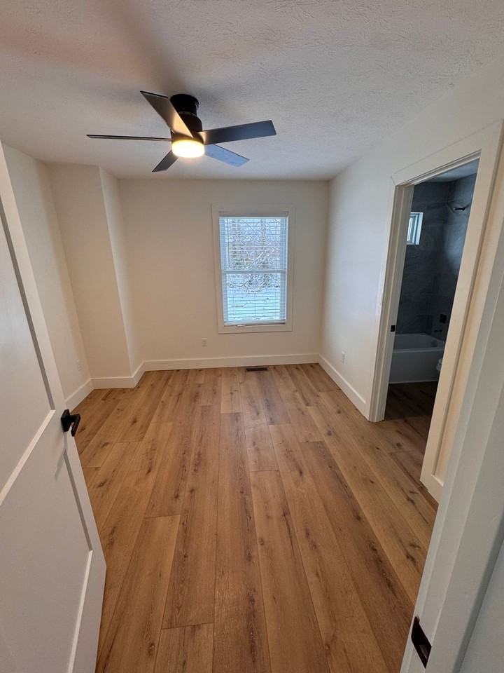 Sunset on 107 - Photo 7 of 10