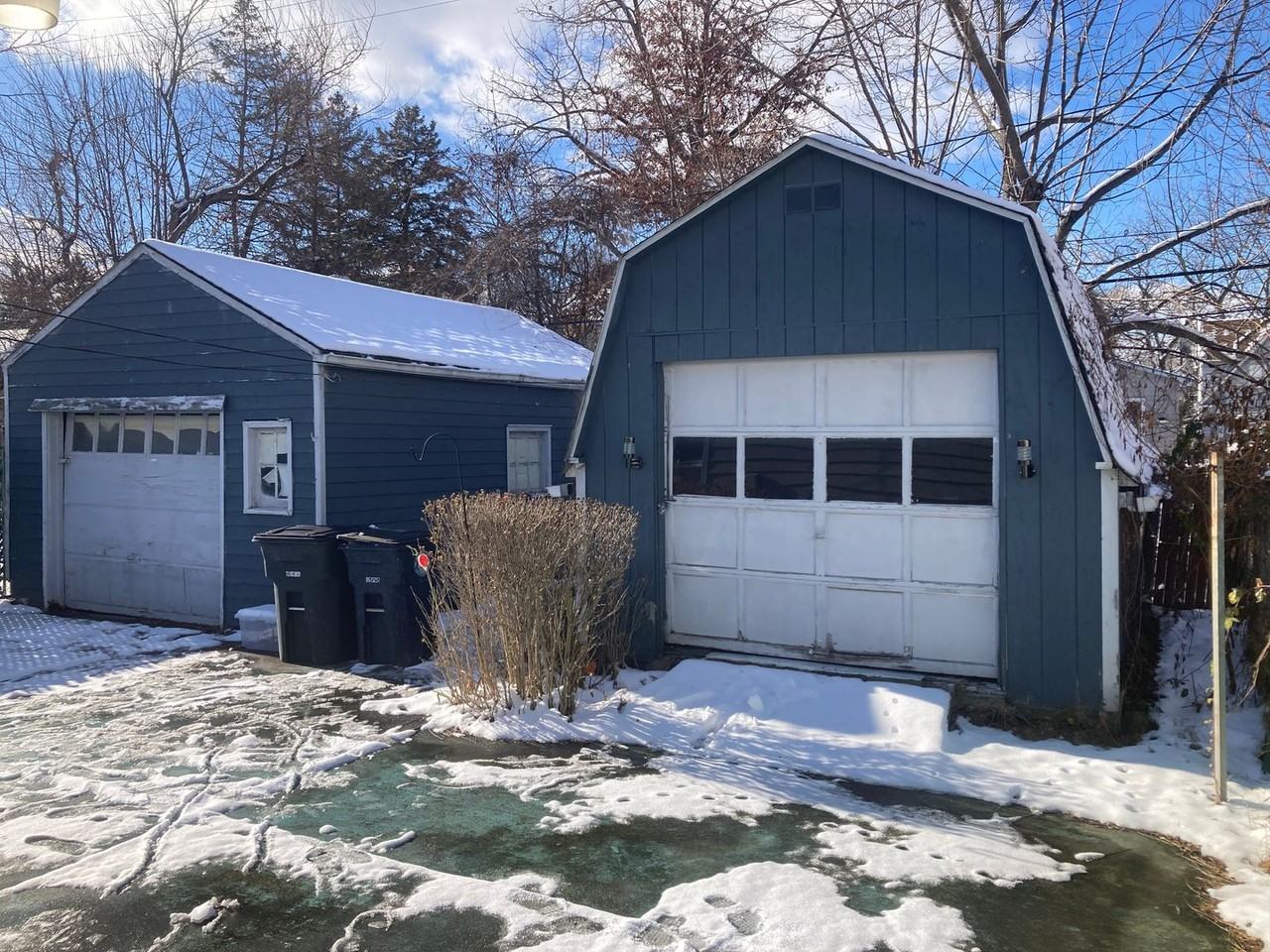 870 Frederick Blvd - Photo 4 of 10