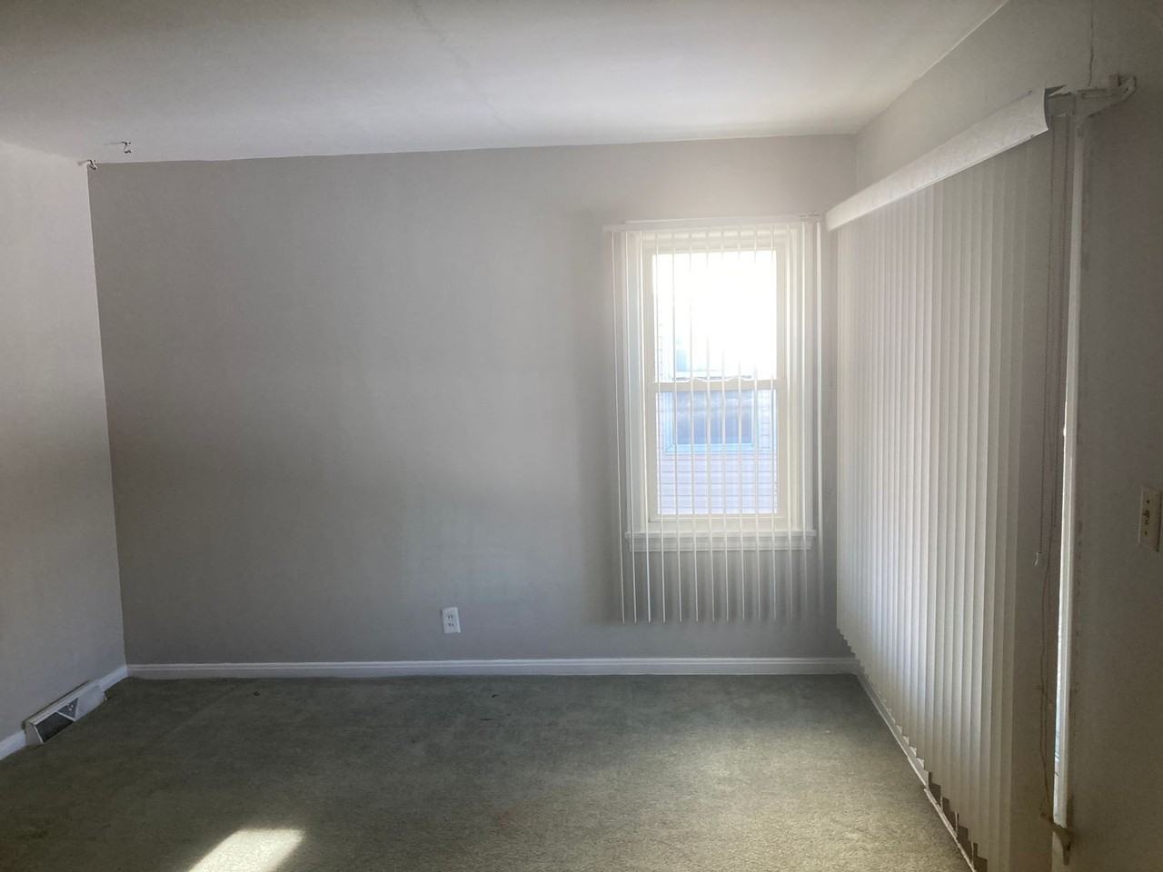 870 Frederick Blvd - Photo 7 of 10