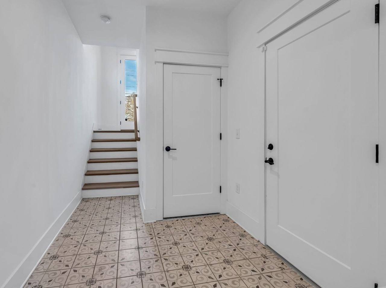 523 Wedgewood Avenue - Photo 5 of 40