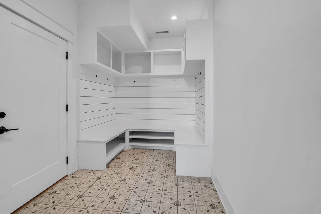 523 Wedgewood Avenue - Photo 6 of 40