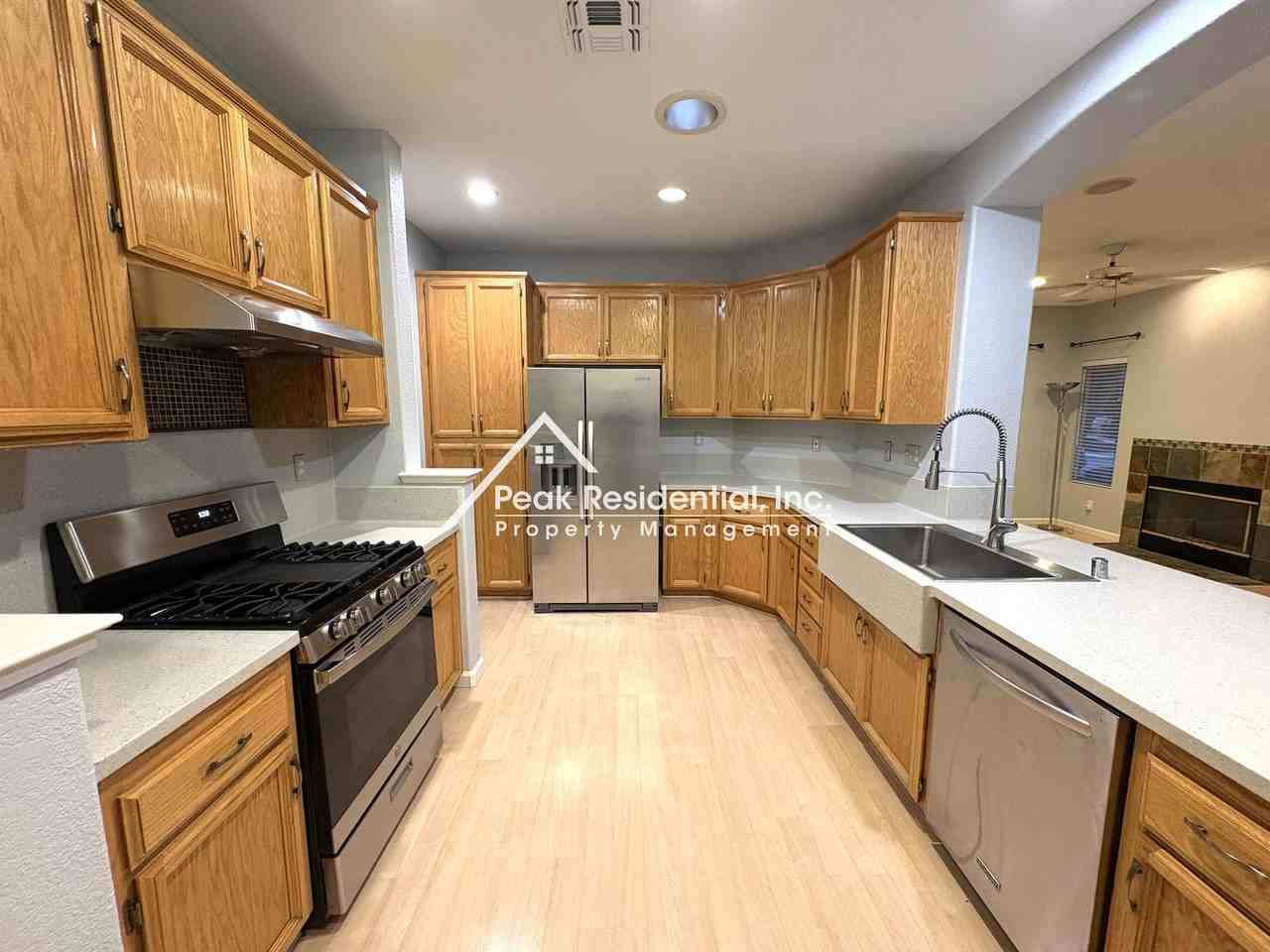 3648 Poppy Hill Way - Photo 7 of 22