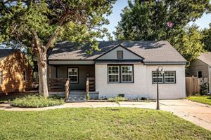 featured image of 1714 Northwest Oak Avenue