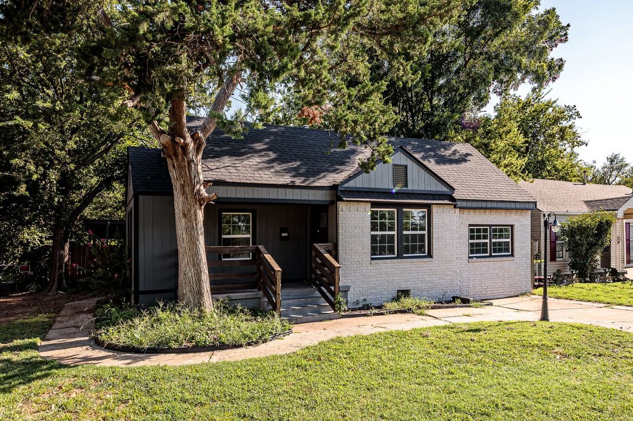 1714 Northwest Oak Avenue - Photo 3 of 30