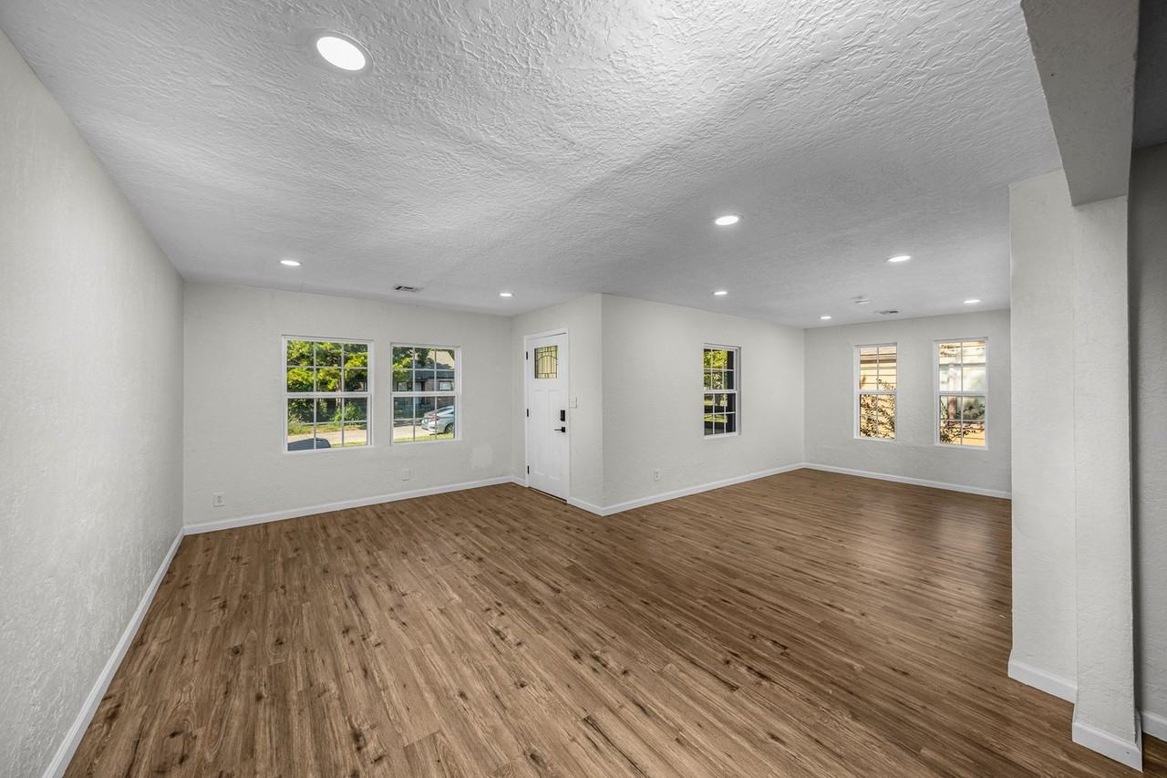 1714 Northwest Oak Avenue - Photo 7 of 30