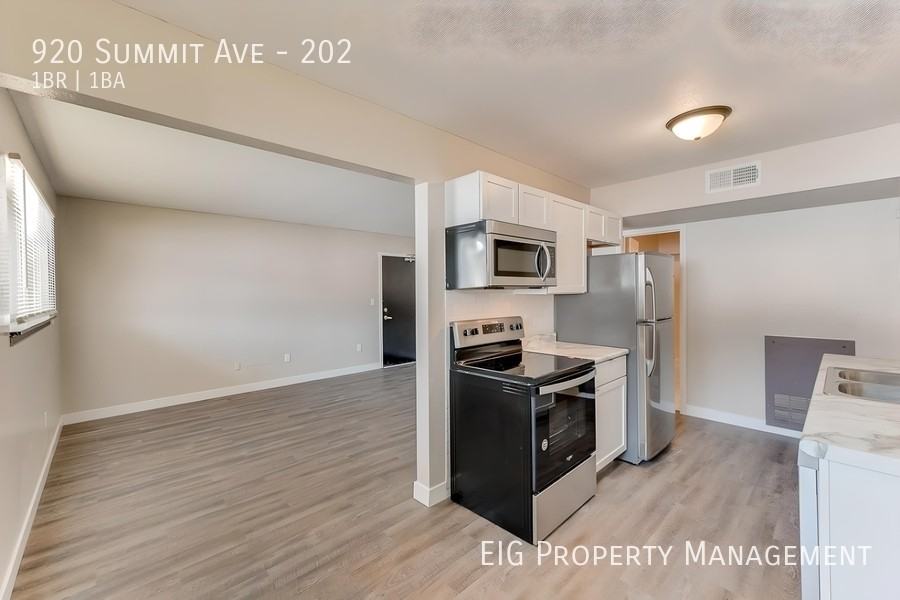 Summit Bryant - Photo 3 of 12