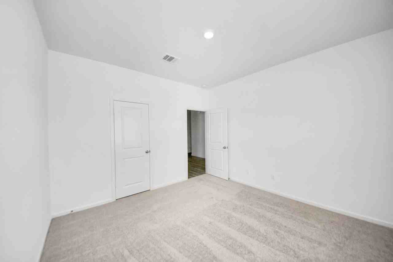 2011 Corsica Creek Lane - Photo 7 of 26