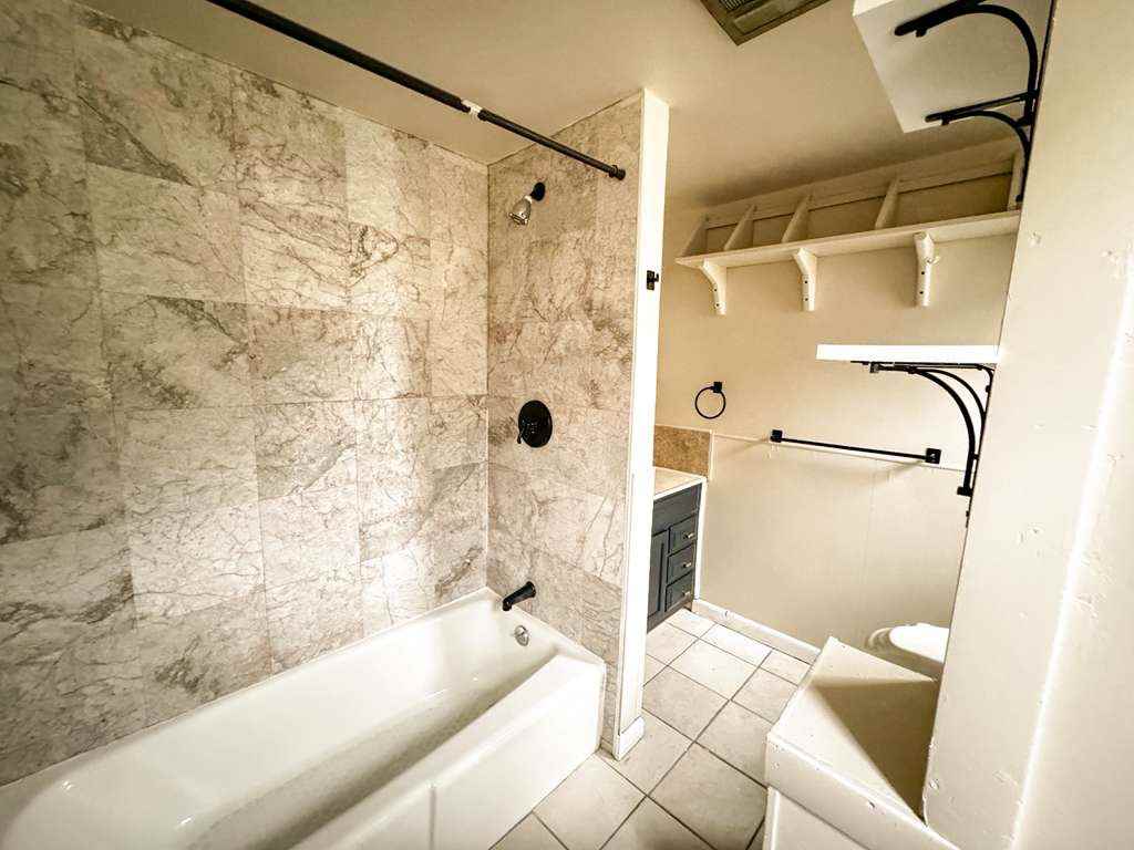 24 Barker St - Photo 4 of 8