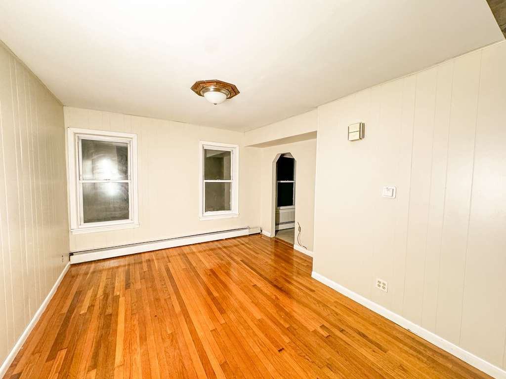 24 Barker St - Photo 5 of 8